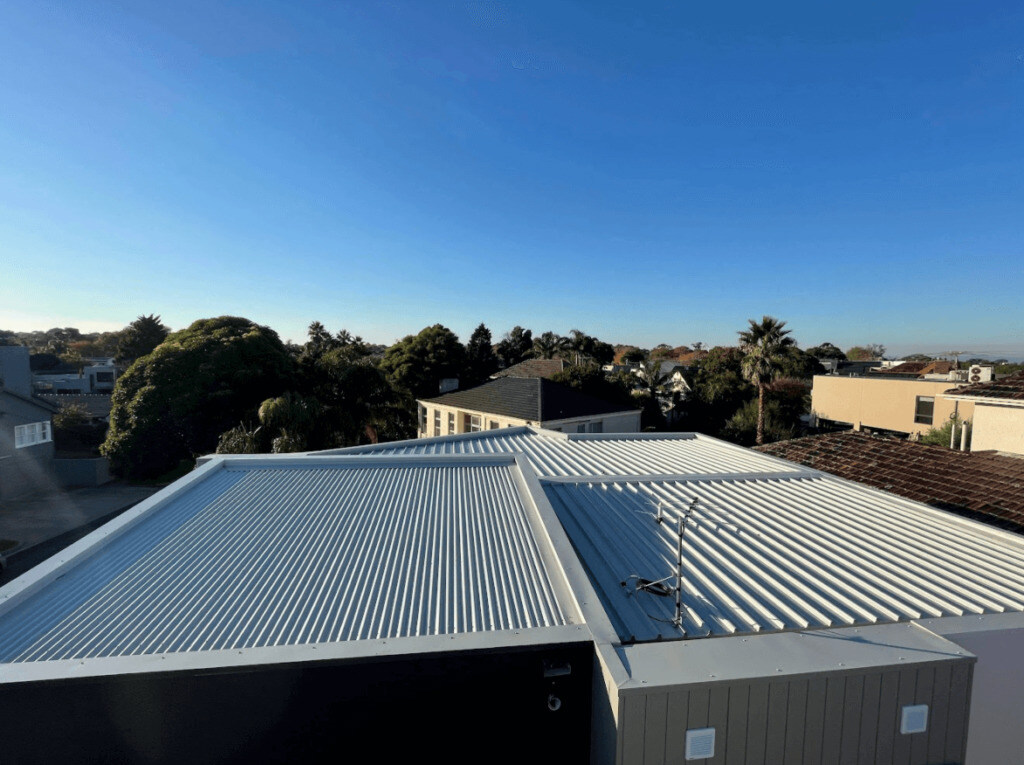 total roofing and cladding - new surf mist roof, flat roof