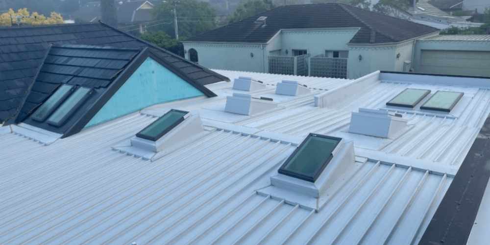 Metal roofing vs shingles roofing