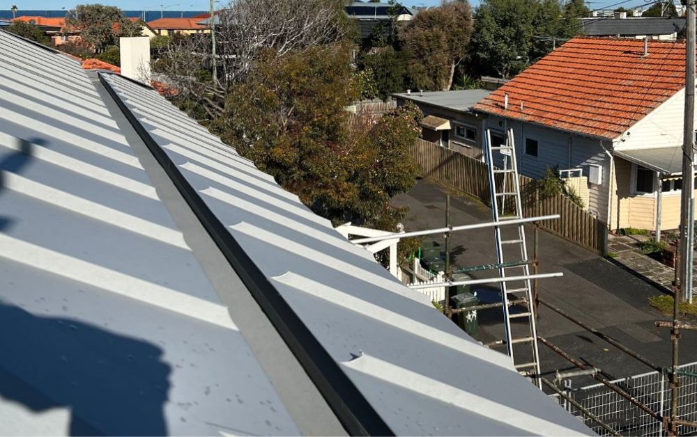 Steel standing seam roof finish - Total Roofing and Cladding
