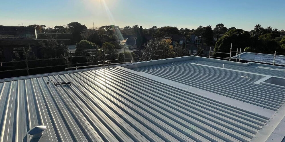 Top view standing seam roofing - TRC